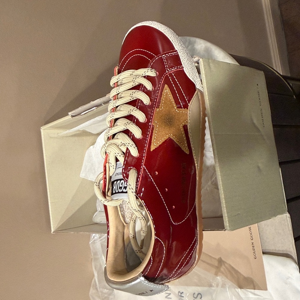 NWT Golden Goose Burgundy Leather Womens Sneakers with Gold Star - Picture 10 of 13